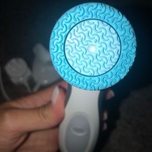 Lumispa face cleaner